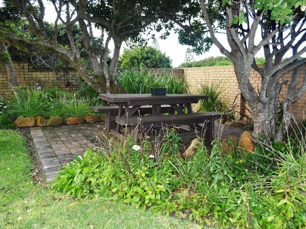 Great White Accommodation Kleinbaai Exteriör bild